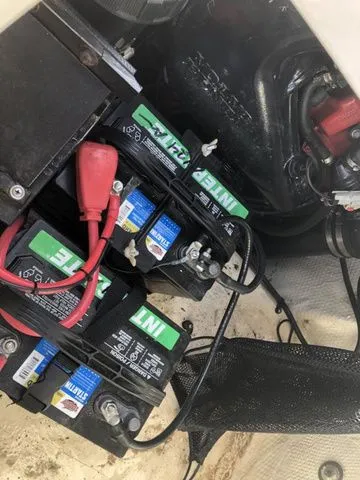 Slide: The Image of Regal 1900 ES Bowrider 2019 - 19