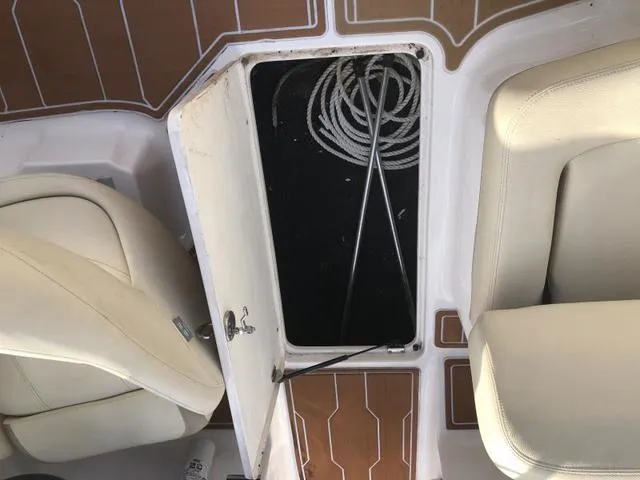 Slide: The Image of Regal 1900 ES Bowrider 2019 - 20