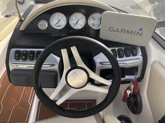 Slide: The Image of Regal 1900 ES Bowrider 2019 - 23