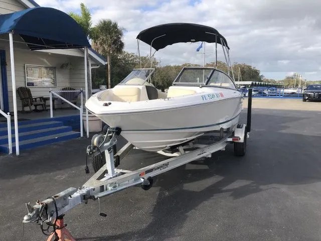 Slide: The Image of Regal 1900 ES Bowrider 2019 - 3