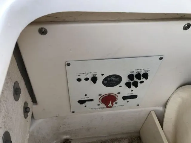 Slide: The Image of Chaparral 225 SSI Runabout Boat 2012 - 17