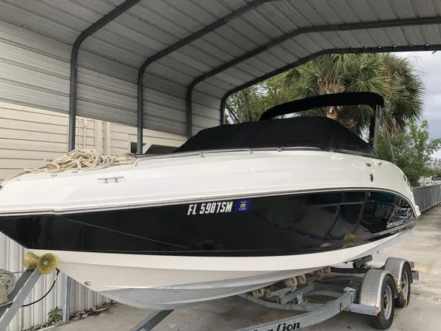 Slide: The Image of Chaparral 225 SSI Runabout Boat 2012 - 25