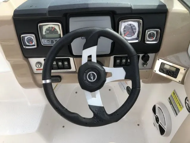 Slide: The Image of Chaparral 225 SSI Runabout Boat 2012 - 26