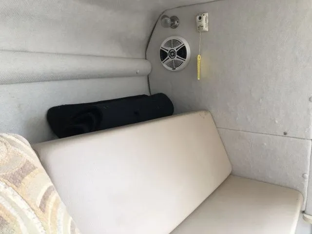 Slide: The Image of Chaparral 225 SSI Runabout Boat 2012 - 28