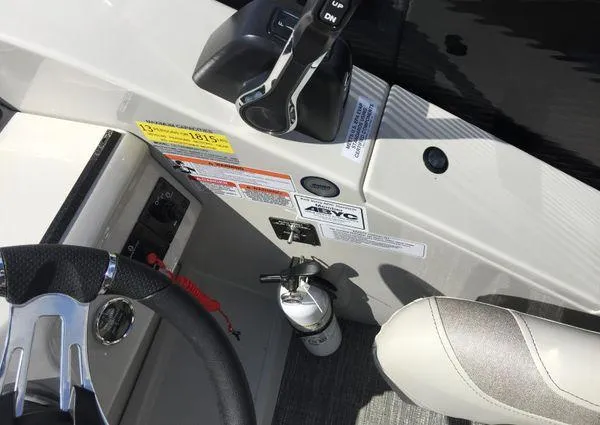 Slide: The Image of Crest Caribbean LX 230 SLS 2023 - 32