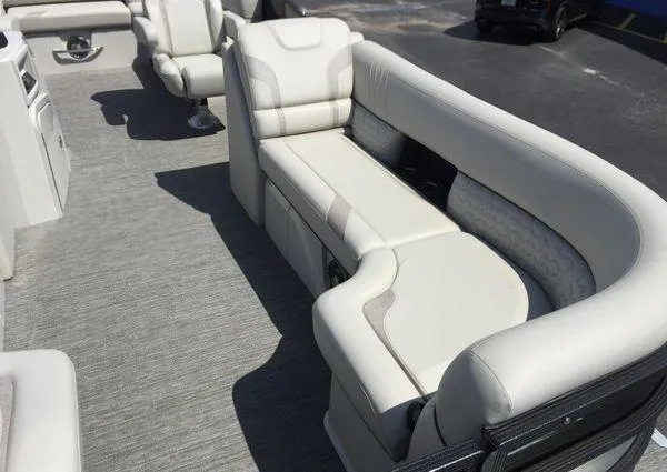 Slide: The Image of Crest Caribbean LX 230 SLS 2023 - 38