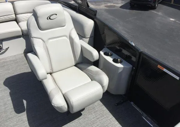 Slide: The Image of Crest Caribbean LX 230 SLS 2023 - 39