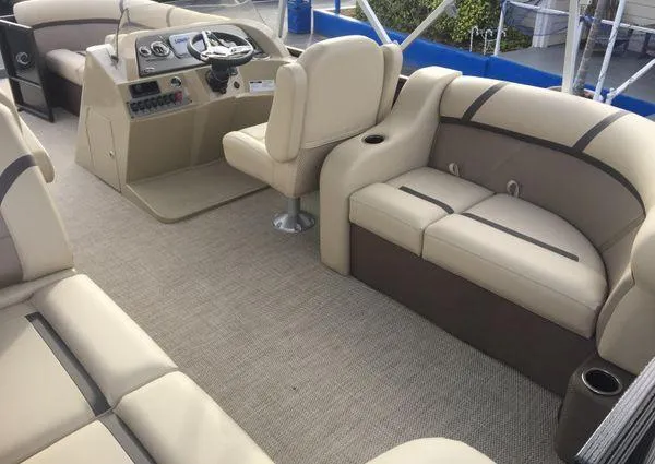 Slide: The Image of Crest LX 200 SLC 2024 - 17