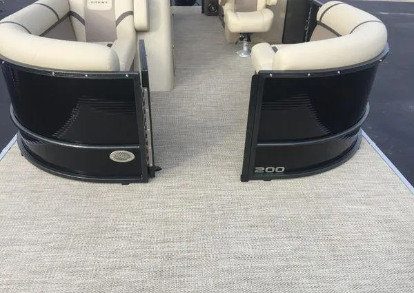 Slide: The Image of Crest LX 200 SLC 2024 - 19