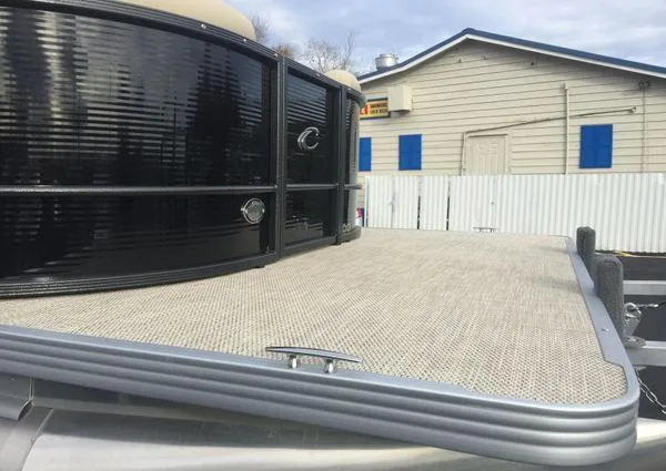 Slide: The Image of Crest LX 200 SLC 2024 - 30