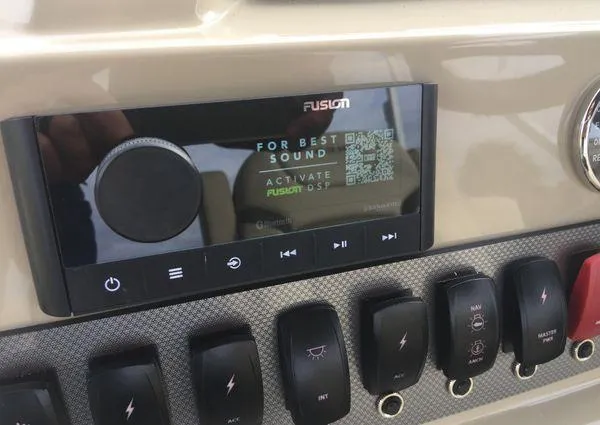 Slide: The Image of Crest LX 200 SLC 2024 - 32