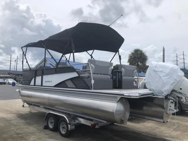 Slide: The Image of Dashboard of 2025 Crest Classic LX 220 SLRC with fuel and speed gauges. - 18