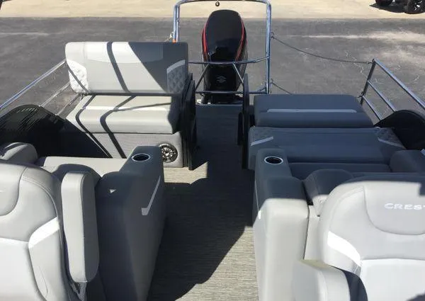 Slide: The Image of Crest DLX 220 SLRC 2023 - 12