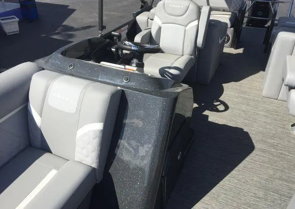 Slide: The Image of Crest DLX 220 SLRC 2023 - 15