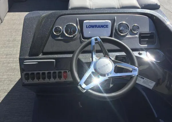 Slide: The Image of Crest DLX 220 SLRC 2023 - 19