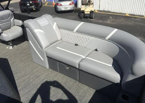 Slide: The Image of Crest DLX 220 SLRC 2023 - 25