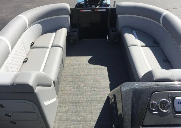 Slide: The Image of Crest DLX 220 SLRC 2023 - 26