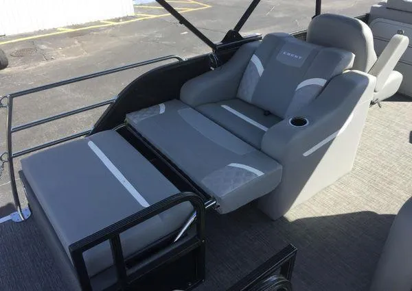 Slide: The Image of Crest DLX 220 SLRC 2023 - 34