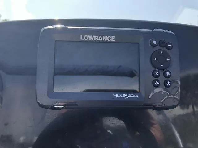 Slide: The Image of Lowrance Hook Reveal fish finder on Nitro Z19 Sport 2021 dashboard. - 30