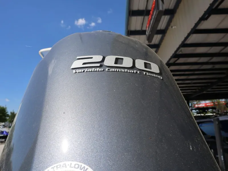 Slide: The Image of Close-up of 2023 Robalo 226 Cayman engine with 200 Variable Camshaft Timing. - 10