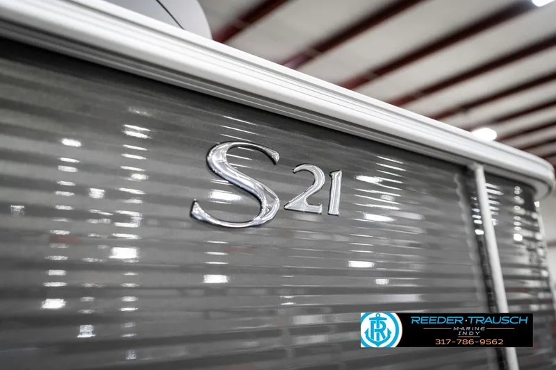 Slide: The Image of Bennington 21 SS 2025 - 53