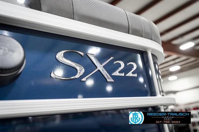 Slide: The Image of Bennington 22 SXL 2025 - 50