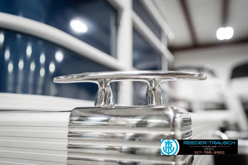 Slide: The Image of Bennington 22 SXL 2025 - 51