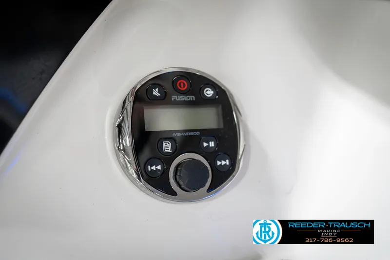 Slide: The Image of Monterey 232 SS 2013 - 51