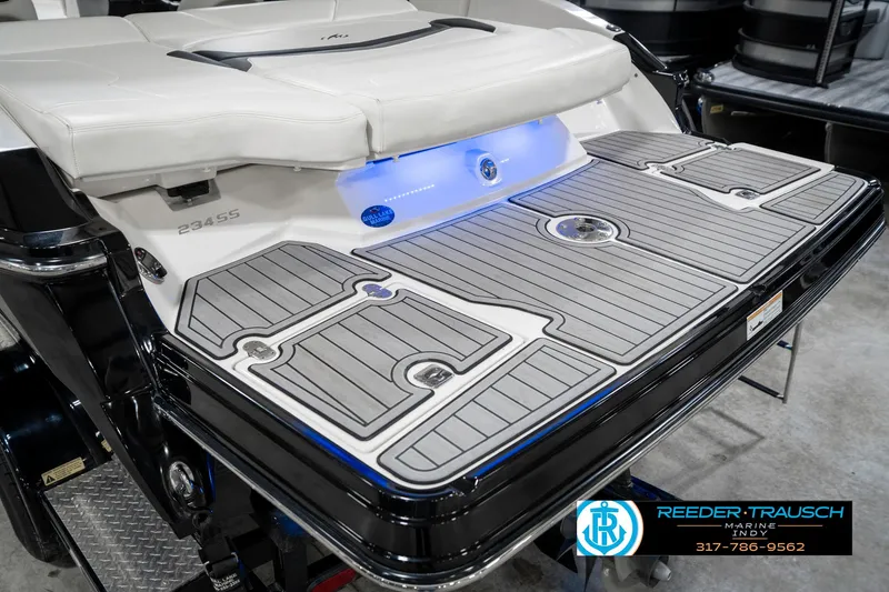 Slide: The Image of Monterey 232 SS 2013 - 58