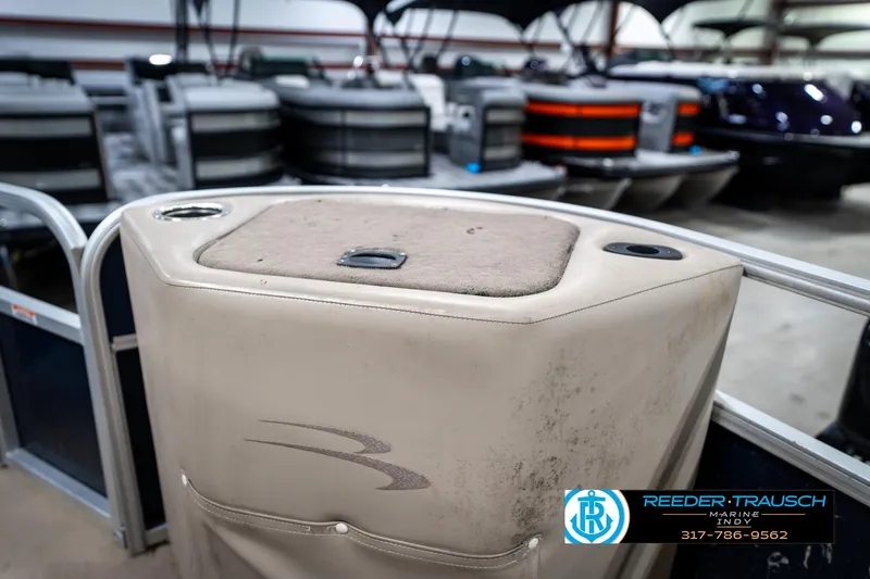 Slide: The Image of 2011 Bennington 20 SFI boat interior with storage compartment, showroom display. - 30