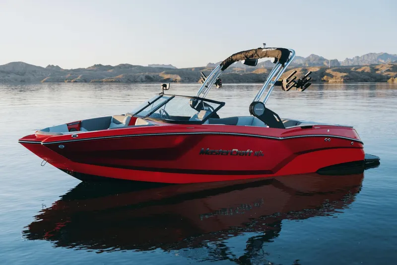 Slide: The Image of MasterCraft NXT21 2025 - 1