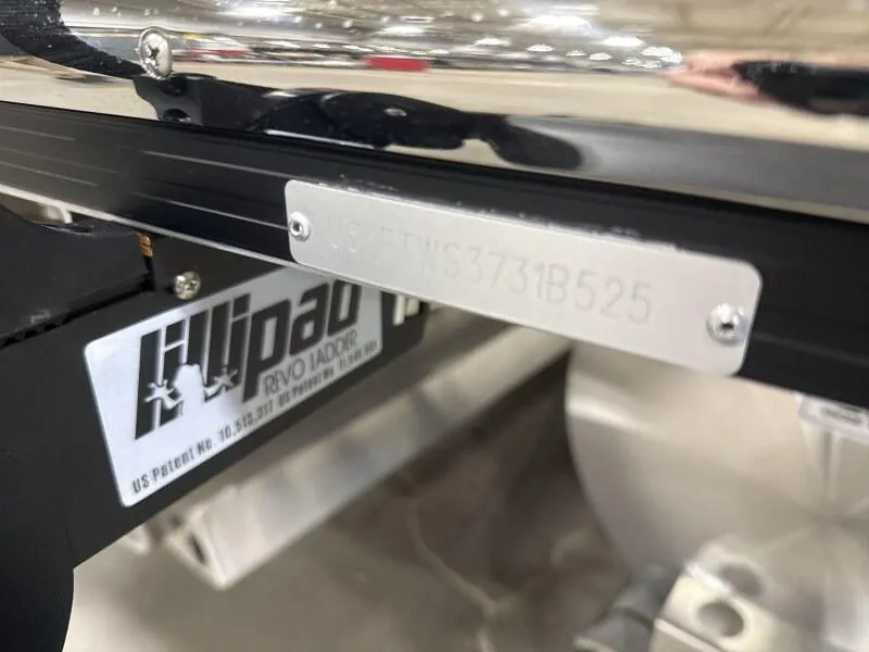 Slide: The Image of Bennington 25QFB-ESP (TC) 2025 - 20