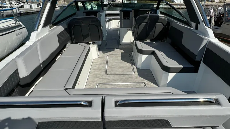 Slide: The Image of Cobalt R33 2023 - 12