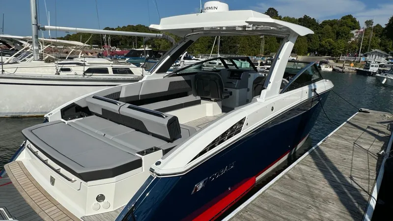 Slide: The Image of Cobalt R33 2023 - 5