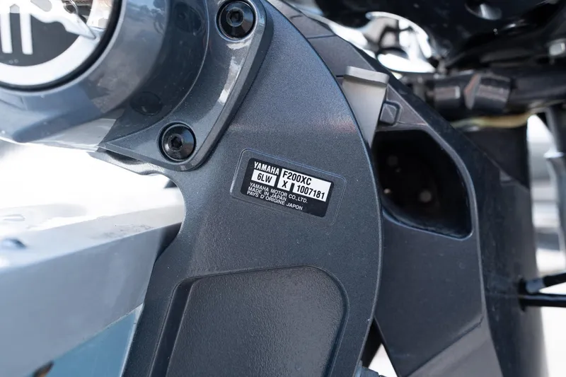 Slide: The Image of Close-up of Yamaha F200XC engine on 2025 Sea Hunt Ultra 229 boat. - 27