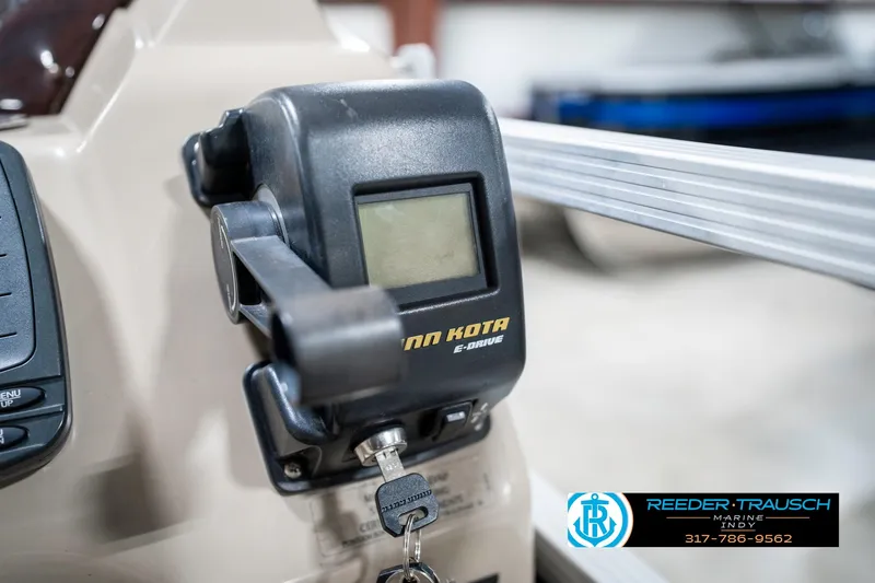 Slide: The Image of Close-up of a Minn Kota E-Drive motor control on a 2011 Bennington 17 Sli boat. - 34