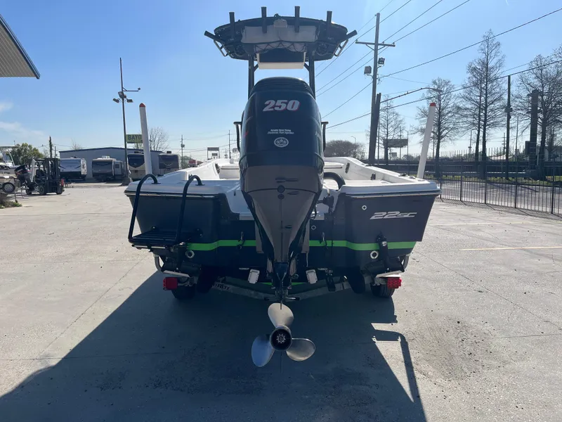 Slide: The Image of 2015 Epic 22 SC Center Console Bay Boat with 250 HP engine, rear view. - 6