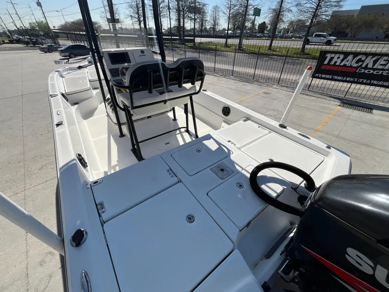 Slide: The Image of 2015 Epic 22 SC Center Console Bay Boat with dual seating and steering wheel. - 8