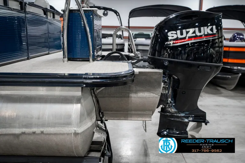 Slide: The Image of Avalon 2485 pontoon boat with Suzuki outboard motor in showroom, 2020 model. - 47