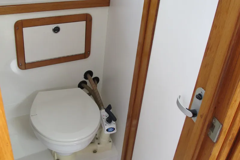 Slide: The Image of Catalina 42 MkII 1999 - 55