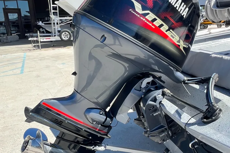 Slide: The Image of 2022 Xpress H20B Bay Boat with Yamaha VMAX outboard motor. - 13