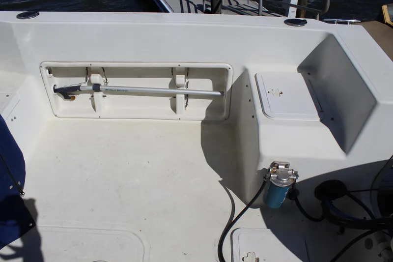 Slide: The Image of Sea Boss 210 Walkaround 2004 - 10