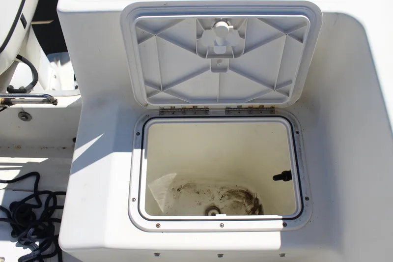 Slide: The Image of Sea Boss 210 Walkaround 2004 - 11