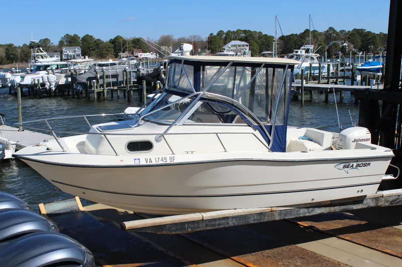 Slide: The Image of Sea Boss 210 Walkaround 2004 - 6