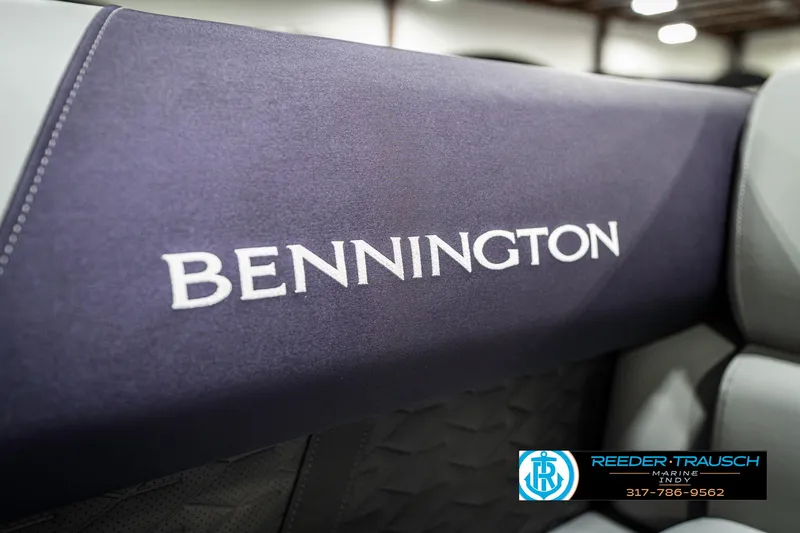 Slide: The Image of 2025 Bennington 21 SSB boat seat with logo, showcased at Reeder-Trausch Marine. - 45