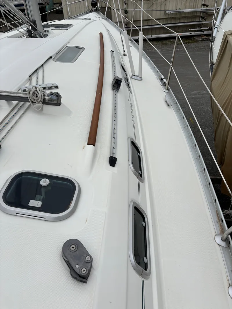 Slide: The Image of Beneteau Oceanis 352 1999 - 12