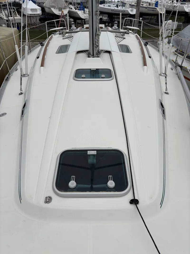 Slide: The Image of Beneteau Oceanis 352 1999 - 18
