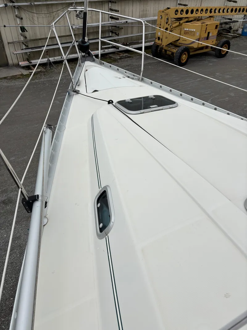 Slide: The Image of Beneteau Oceanis 352 1999 - 22