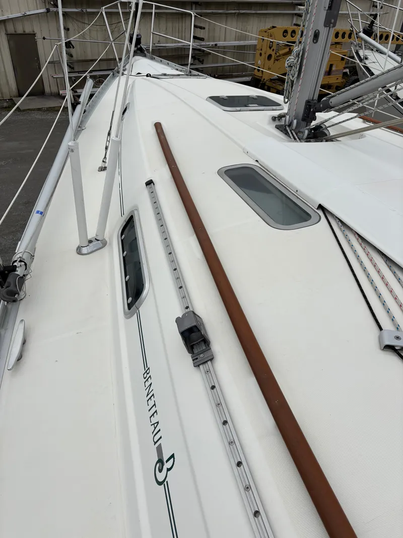 Slide: The Image of Beneteau Oceanis 352 1999 - 23