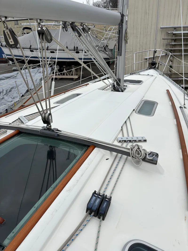 Slide: The Image of Beneteau Oceanis 352 1999 - 28